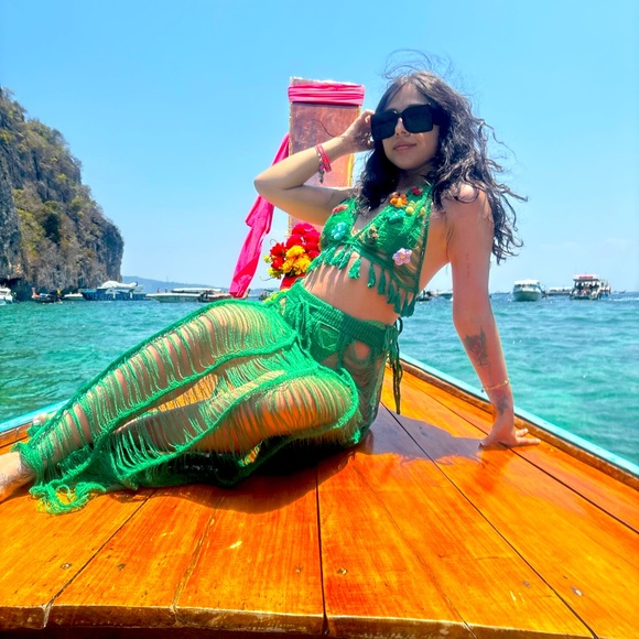 Green set top and skirt two piece cover up💚 - Picture 1 of 5